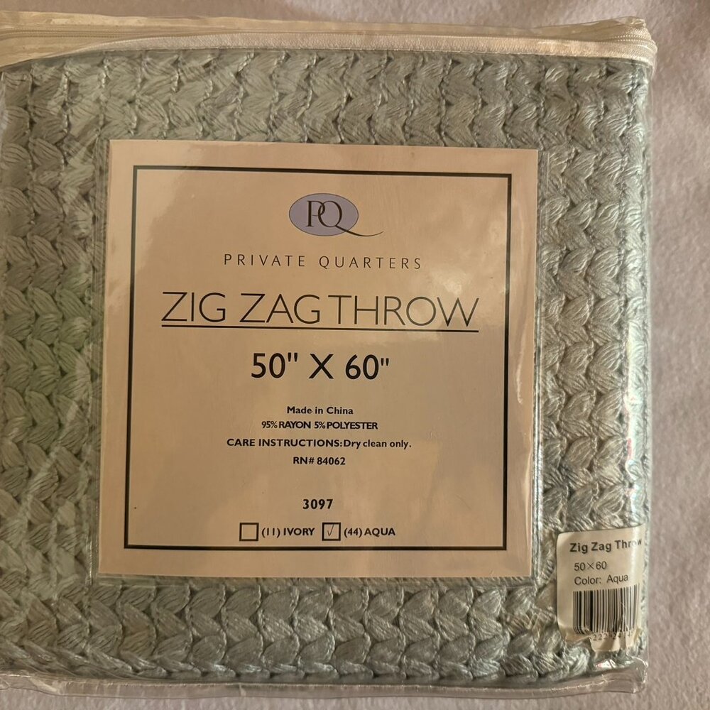 50"X60" Zig Zag Throw Agua New in packaging